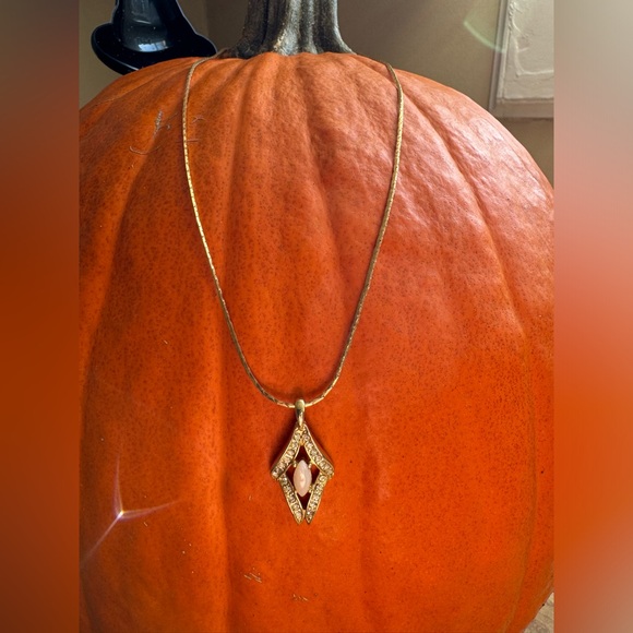 Ronte of Beverly Hills Jewelry - Vintage Ronte of Beverly Hills genuine opal pendant necklace.